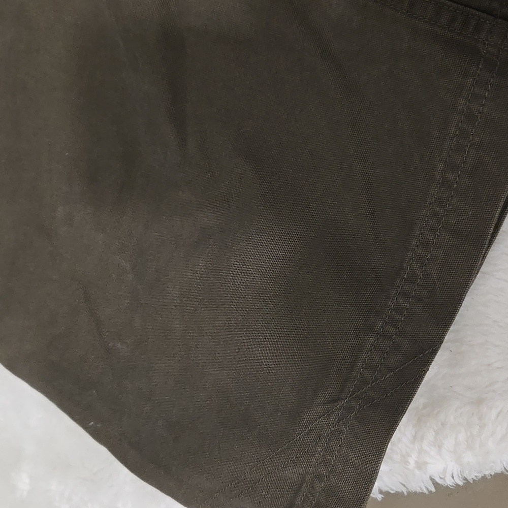 Mountain Hardware Men's Brown Shorts - Picture 11 of 15